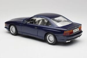 BMW E31 850i Mauritius Modrý Maisto 1:18 438813100299 Kov – obrázek 7 z 8