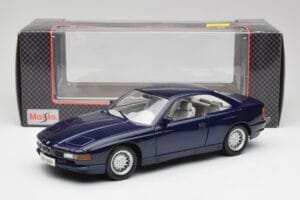 BMW E31 850i Mauritius Modrý Maisto 1:18 438813100299 Kov – obrázek 8 z 8