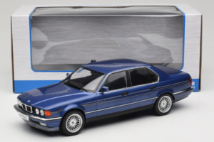 BMW Alpina B11 E32 3.5 Metallic Blue MCG 1:18 MCG18232 Kov – obrázek 6 z 6