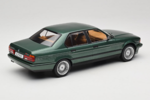 BMW Alpina B11 E32 3.5 Metallic Green MCG 1:18 MCG18233 Kov – obrázek 2 z 6