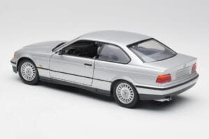 BMW 3 Series E36 Coupe Stříbrný UT Models 1:18 180023321 Kov – obrázek 7 z 8