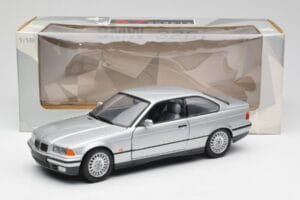 BMW 3 Series E36 Coupe Stříbrný UT Models 1:18 180023321 Kov – obrázek 8 z 8