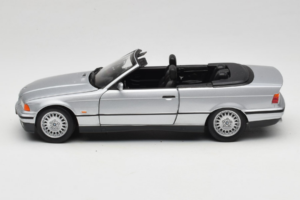 BMW 3 Series E36 Kabriolet Stříbrný UT Models 1:18 BMW008 Kov – obrázek 4 z 8