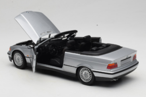 BMW 3 Series E36 Kabriolet Stříbrný UT Models 1:18 BMW008 Kov – obrázek 5 z 8