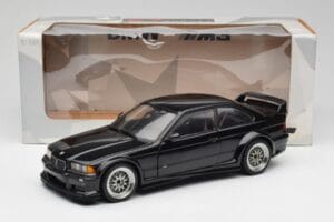 BMW E36 M3 GTR Street Cosmos Černý UT Models 1:18 20481 Kov – obrázek 8 z 8