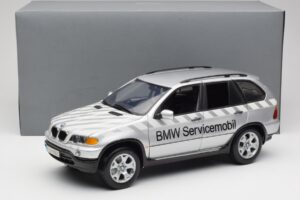 BMW X5 E53 3.0d Service Mobil Kyosho 1:18 80430305646 Kov – obrázek 8 z 8
