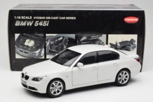 BMW E60 545i Alpine Bílý Kyosho 1:18 08591W Kov – obrázek 8 z 8