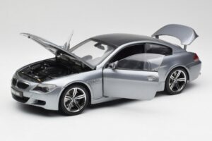 BMW M6 E63 Silver Šedý Kyosho 1:18 08703GR Kov – obrázek 2 z 8