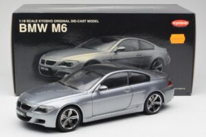 BMW M6 E63 Silver Šedý Kyosho 1:18 08703GR Kov – obrázek 8 z 8