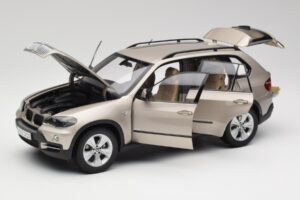 BMW X5 E70 4.8i Platinum Bronzový Metalíza Kyosho 1:18 80430413413 Kov – obrázek 2 z 8