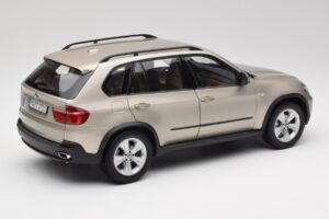 BMW X5 E70 4.8i Platinum Bronzový Metalíza Kyosho 1:18 80430413413 Kov – obrázek 3 z 8