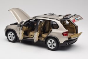 BMW X5 E70 4.8i Platinum Bronzový Metalíza Kyosho 1:18 80430413413 Kov – obrázek 5 z 8