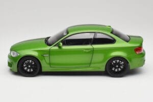 BMW řada 1 E82 Coupe Taiga Green Metallic Minichamps 1:18 110020024 Kov – obrázek 4 z 8