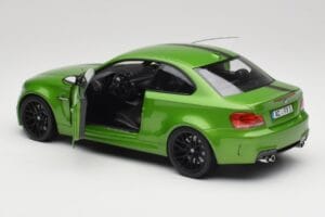 BMW řada 1 E82 Coupe Taiga Green Metallic Minichamps 1:18 110020024 Kov – obrázek 5 z 8
