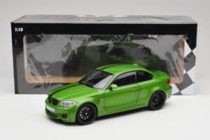 BMW řada 1 E82 Coupe Taiga Green Metallic Minichamps 1:18 110020024 Kov – obrázek 8 z 8