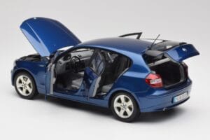 BMW 1 E87 Sydney Modrý Kyosho 1:18 80430308600 Kov – obrázek 5 z 8