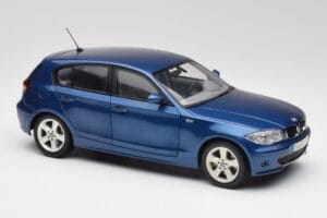 BMW 1 E87 Sydney Modrý Kyosho 1:18 80430308600 Kov – obrázek 6 z 8