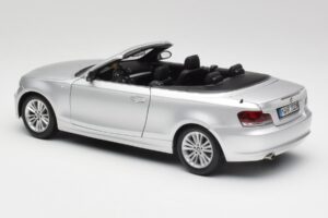 BMW 135i E88 Kabriolet Titan Stříbrný Kyosho 1:18 80430427021 Kov – obrázek 7 z 8