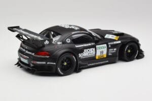 BMW Z4 E89 GT3 #19 Pixum C. Hurtgen / D. Baumann Spa 24 Hours Winner 2013 Minichamps 1:18 151132399 Kov – obrázek 2 z 6
