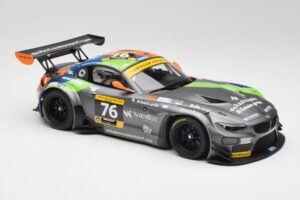 BMW Z4 E89 GT3 #76 Schubert Motorsport Dubai 24 Hours 2014 Minichamps 1:18 151142376 Kov – obrázek 4 z 6