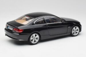 BMW 3 E92 Coupe Černý Kyosho 1:18 80430407222 Kov – obrázek 3 z 8