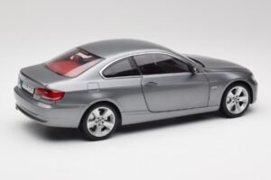 BMW 330i E92 Coupe Šedý Metalíza Kyosho 1:18 80430407220 Kov – obrázek 3 z 8