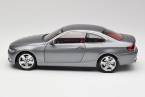BMW 330i E92 Coupe Šedý Metalíza Kyosho 1:18 80430407220 Kov – obrázek 4 z 8