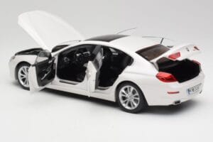 BMW 6 F06 Gran Coupe Mineral Bílý Paragon 1:18 80432218741 Kov – obrázek 5 z 8