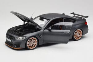 BMW M4 F82 GTS Frozen Šedý Minichamps 1:18 80432411555 Kov – obrázek 2 z 8