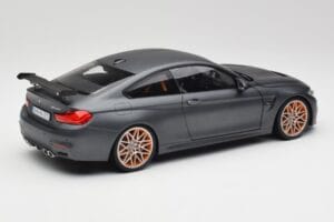 BMW M4 F82 GTS Frozen Šedý Minichamps 1:18 80432411555 Kov – obrázek 3 z 8