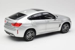 BMW X6 M F86 Stříbrný Norev 1:18 183200 Kov – obrázek 3 z 8