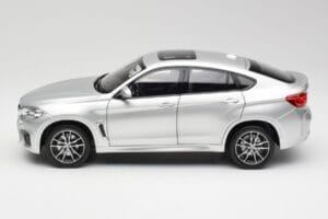 BMW X6 M F86 Stříbrný Norev 1:18 183200 Kov – obrázek 4 z 8