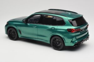 BMW X5 M G05 Competition Isle of Man Green GT Spirit 1:18 GT490 Pryskyřice – obrázek 5 z 6