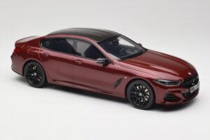 BMW M850i G15 M Performance Melbourne Red Metallic GT Spirit 1:18 GT493 Pryskyřice – obrázek 4 z 6