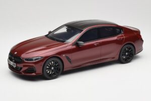 BMW M850i G15 M Performance Melbourne Red Metallic GT Spirit 1:18 GT493 Pryskyřice