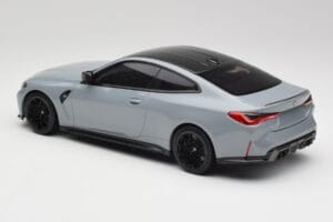 BMW M4 G82 Brooklyn Šedý Minichamps 1:18 155020124 Kov – obrázek 5 z 6