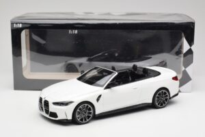 BMW M4 G82 Kabriolet Alpine White Minichamps 1:18 155021031 Kov – obrázek 6 z 6