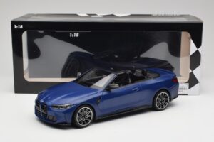 BMW M4 G82 Kabriolet Frozen Portimao Blue Minichamps 1:18 155021030 Kov – obrázek 6 z 6