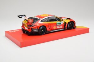 BMW M4 GT3 G82 #31 S. van der Linde Team Schubert DTM Champion 2022 Minichamps 1:18 113222331 Kov – obrázek 3 z 8