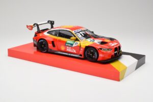 BMW M4 GT3 G82 #31 S. van der Linde Team Schubert DTM Champion 2022 Minichamps 1:18 113222331 Kov – obrázek 6 z 8