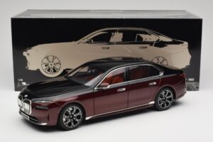 BMW i7 G70 Black & Red Metallic Minichamps 1:18 110023201 Kov – obrázek 8 z 8