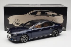 BMW i7 G70 Blue Metallic Minichamps 1:18 110023202 Kov – obrázek 8 z 8