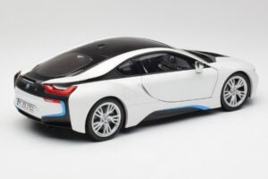 BMW i8 Crystal Bílý Paragon 1:18 80432336841 Kov – obrázek 3 z 8