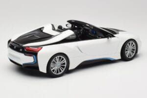 BMW i8 Roadster I15 Bílý Metalíza Minichamps 1:18 155027031 Kov – obrázek 2 z 6