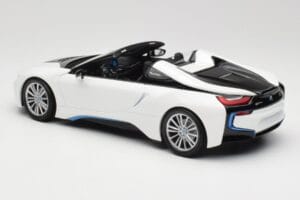 BMW i8 Roadster I15 Bílý Metalíza Minichamps 1:18 155027031 Kov – obrázek 5 z 6
