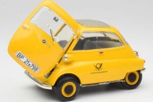 BMW Isetta 250 Deutsche Bundespost Revell 1:18 925 Kov – obrázek 2 z 8