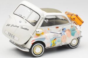 BMW Isetta 250 Revell 1:18 8828 Kov – obrázek 2 z 8
