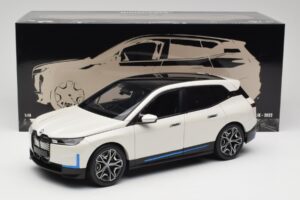 BMW iX Alpine White Minichamps 1:18 110023102 Kov – obrázek 8 z 8