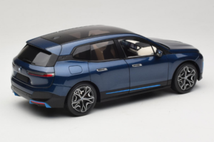 BMW iX Blue Metallic Minichamps 1:18 110023100 Kov – obrázek 3 z 8