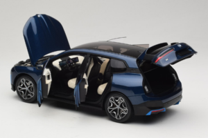 BMW iX Blue Metallic Minichamps 1:18 110023100 Kov – obrázek 5 z 8